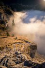 Женская тропа в горах, Зальцбург, Австрия — стоковое фото