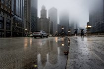 Menschen gehen in der Stadt, Chicago, Illinois, Vereinigte Staaten — Stockfoto