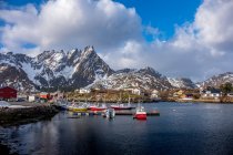 Fischerboote, Ballstad, Vestvagoy, Lofoten, Nordland, Norwegen — Stockfoto