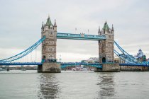 Tower Bridge over River Thames, Londres, Reino Unido — Fotografia de Stock