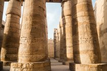 Grande salle Hypostyle, temples de Karnak, Karnak, Louxor, Egypte — Photo de stock