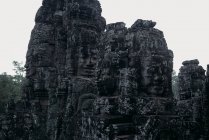 Primer plano de talla en roca, Angkor Wat, Siem Reap, Camboya - foto de stock