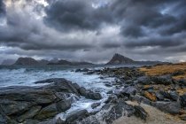 Sturm über Flakstad, Lofoten, Nordland, Norwegen — Stockfoto