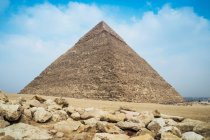Pirámide de Chephren, complejo de la pirámide de Giza cerca de El Cairo, Egipto - foto de stock