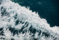 Overhead view of ocean waves, Nathon, Koh Samui, Tailândia — Fotografia de Stock