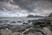 Plage d'Utakleiv, Lofoten, Nordland, Norvège — Photo de stock