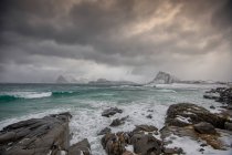 Praia de Utakleiv, Lofoten, Nordland, Noruega — Fotografia de Stock