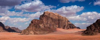 Jebel Rum mountain, Wadi Rum, Giordania — Foto stock