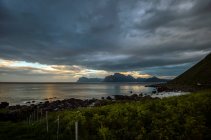 Paisagem costeira, Myrland, Flakstad, Lofoten, Nordland, Noruega — Fotografia de Stock