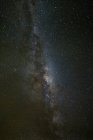 Long exposure shot of Milky Way over Milford Sound, South Island, New Zealand — Fotografia de Stock