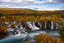 Cachoeira Hraunfossar, oeste da Islândia — Fotografia de Stock