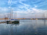 Barche ormeggiate in un porto, Bulgaria — Foto stock