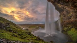 Seljalandsfoss al tramonto, Islanda meridionale — Foto stock
