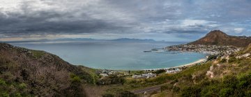 Aerial view of Simon Town on shores of False Bay, near Cape Town, Western Cape, South Africa — Stock Photo