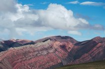 Paisaje montañoso dramático, El Hornacal, Jujuy, Argentina - foto de stock