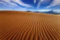 Bela ondulado duna de areia vista — Fotografia de Stock