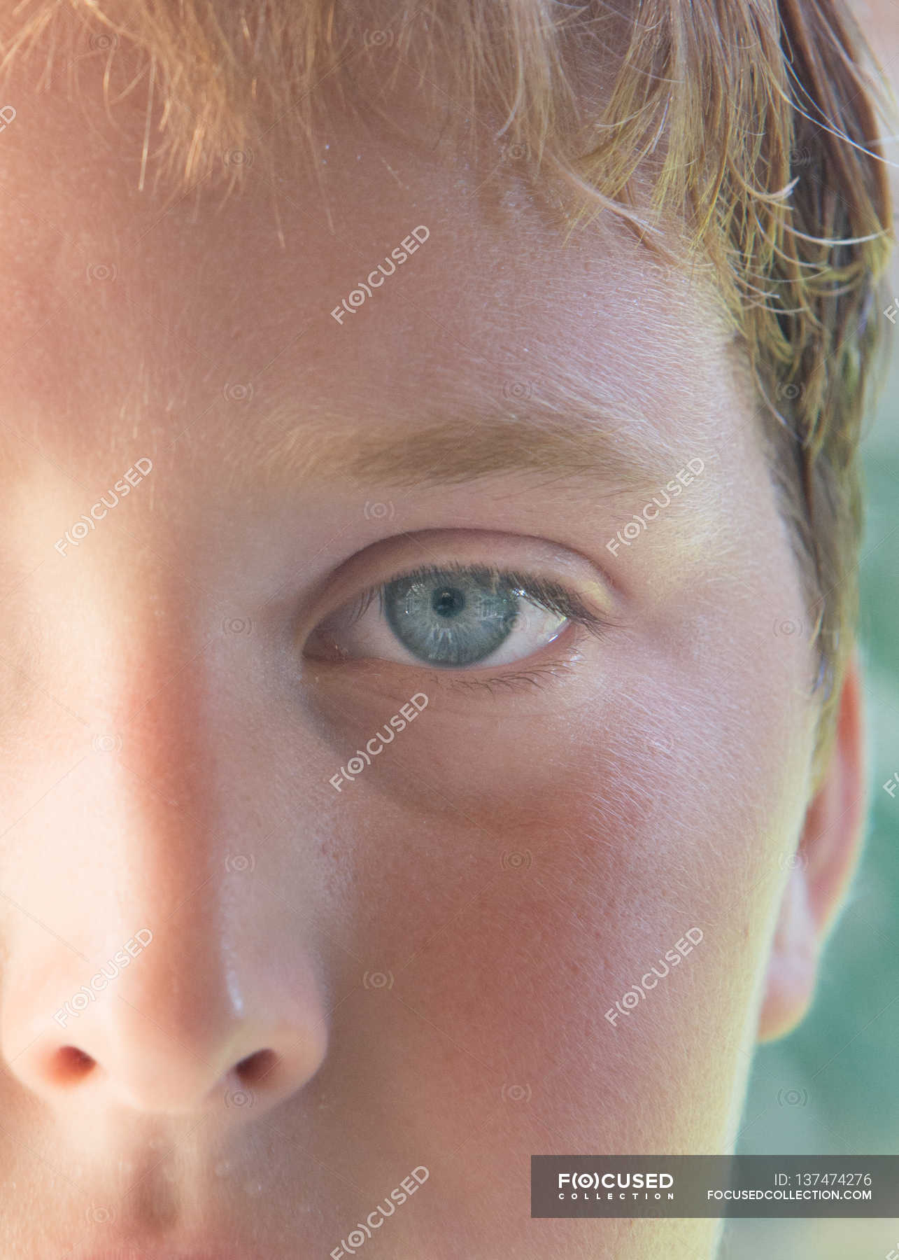 Boy with green eyes — expressionless, attractive - Stock Photo | #137474276