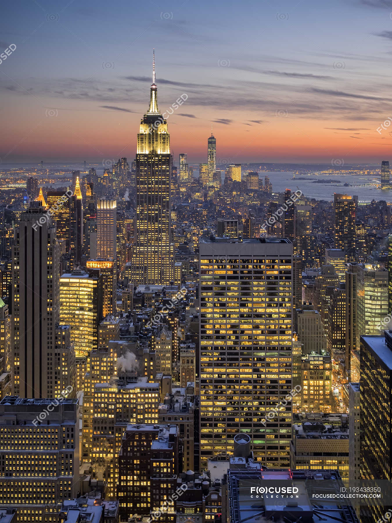 Scenic view of Manhattan skyline at night, New York, USA — travel ...