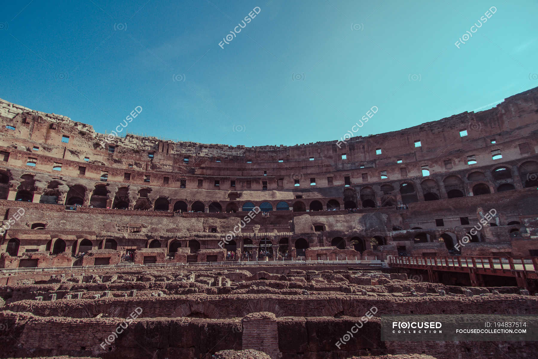 scenic-view-of-famous-roman-colosseum-rome-italy-outdoors