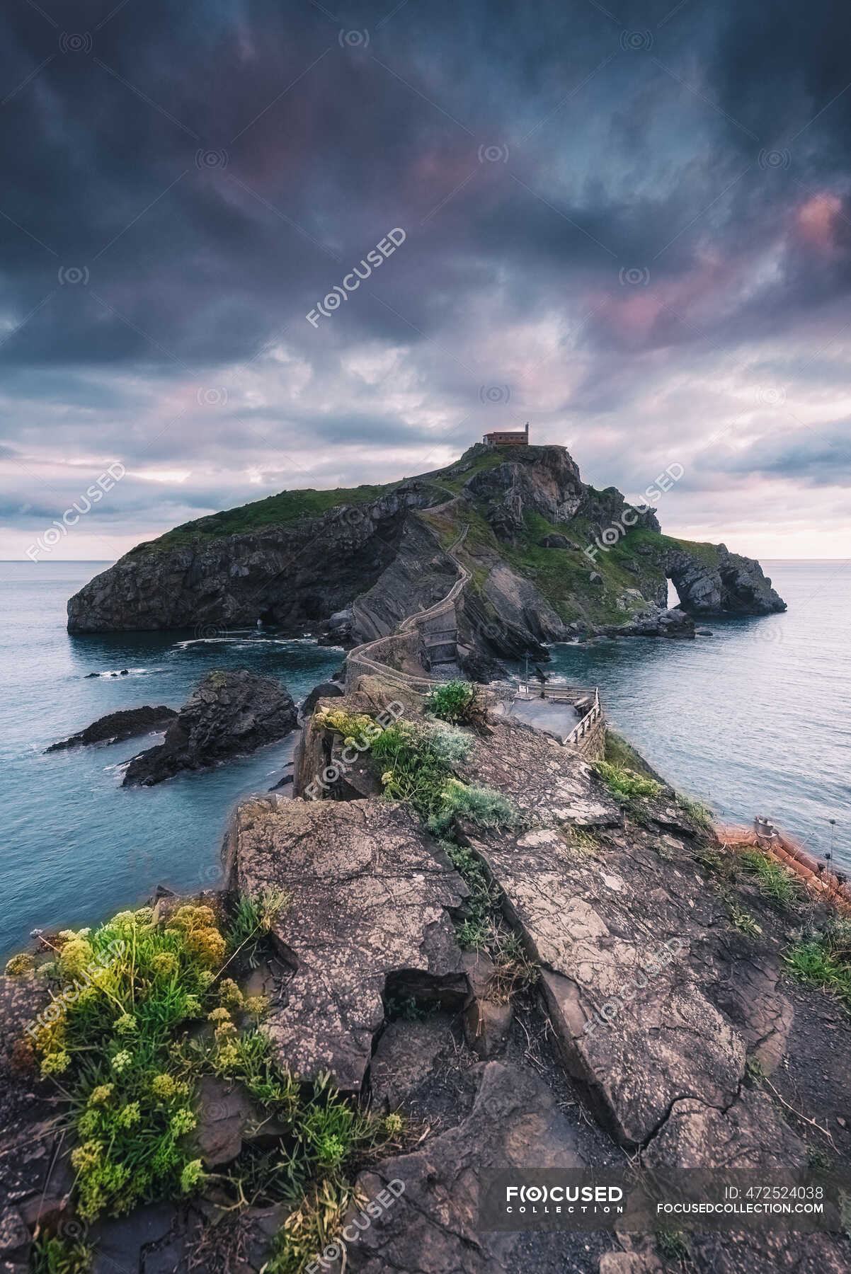 Ermita De San Juan De Gaztelugatxe En Gaztelugatxe Vizcaya País Vasco