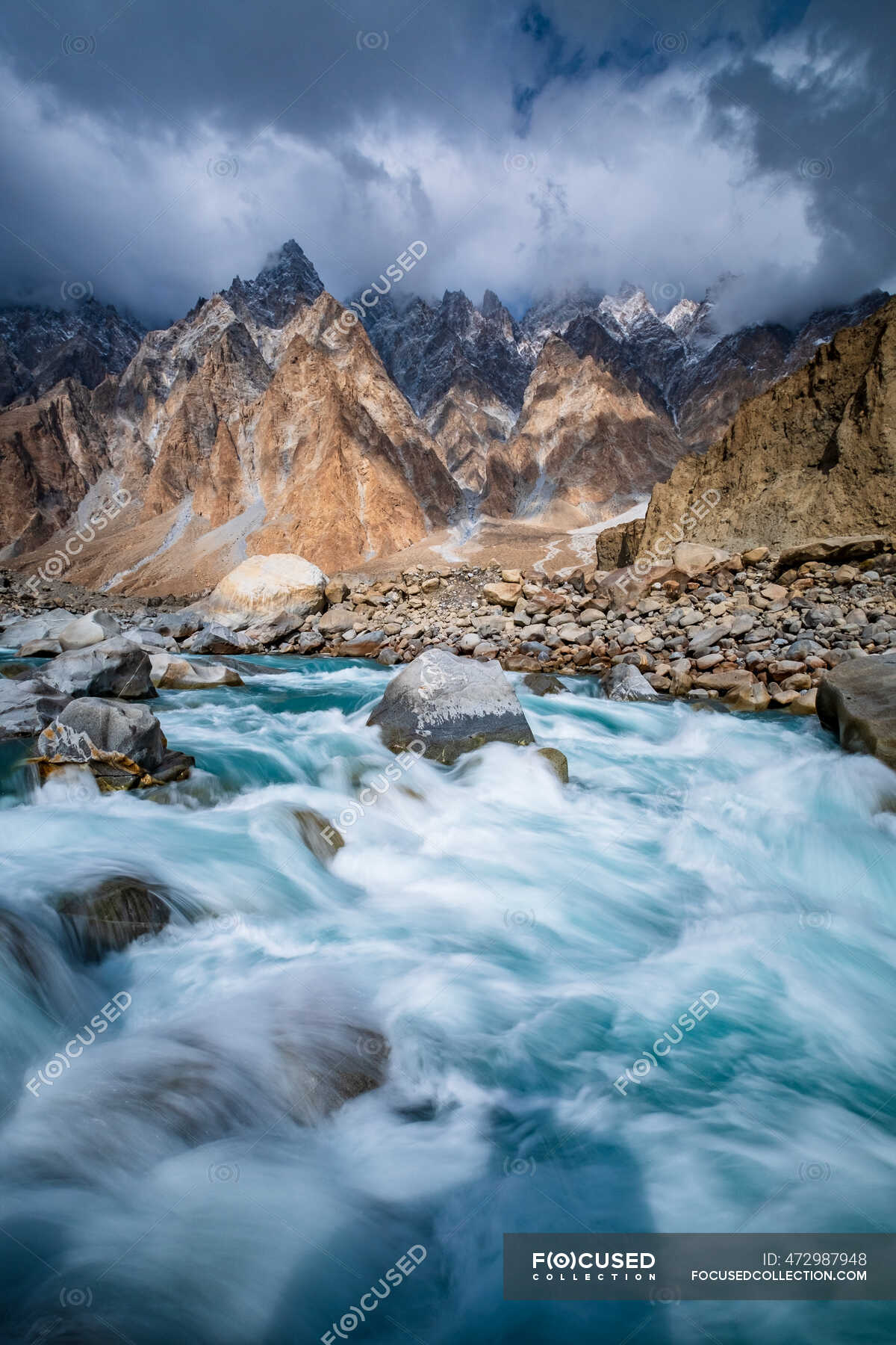 Long exposure shot of Hunza river and Passu Cones mountain, Hunza ...