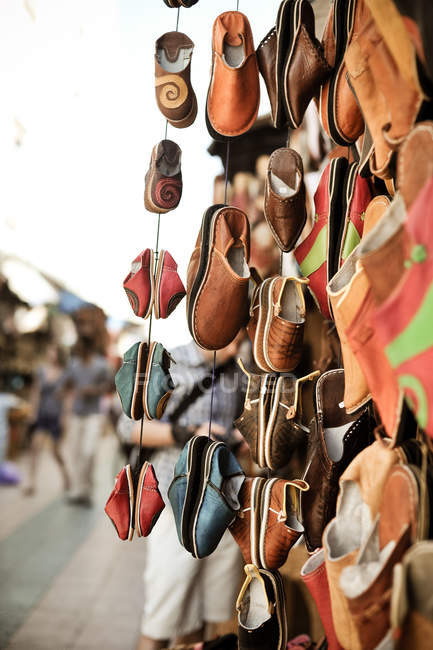 Calle mercado marroquí - foto de stock