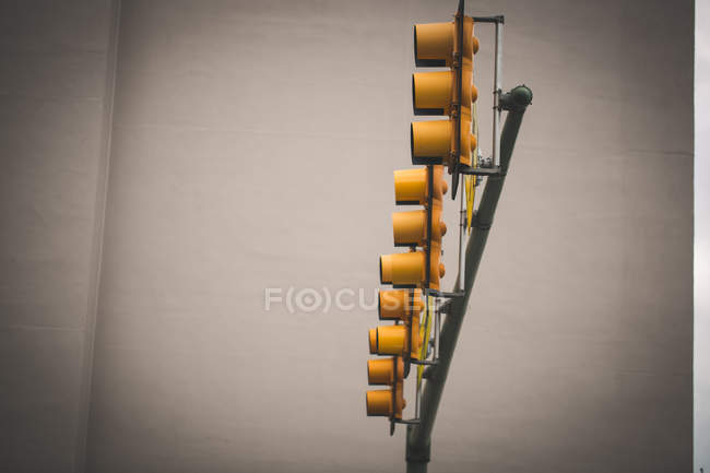 Светофоры в ряд — стоковое фото