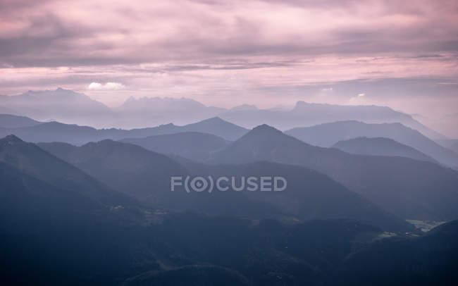 Mountains silhouettes during blue hour — Stock Photo