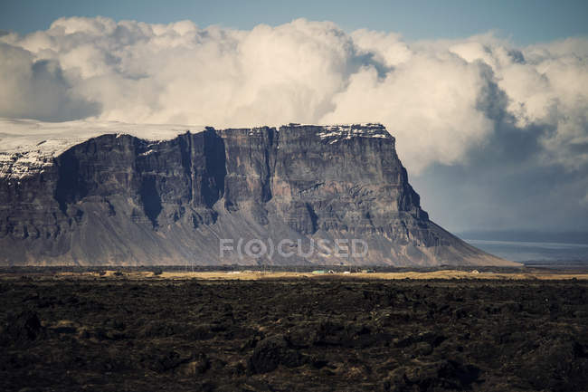 Красивый вид на скалы Majestic — стоковое фото