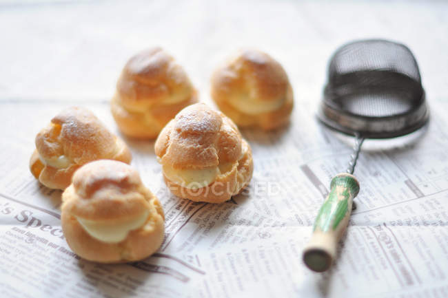 French cream puffs — Stock Photo