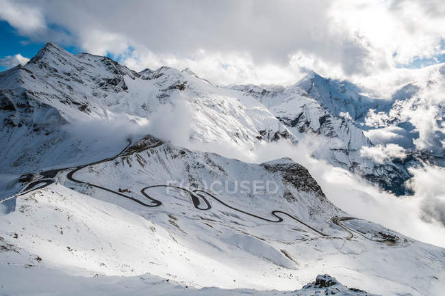 Autopista de peaje Grossglockner, Alpes - foto de stock