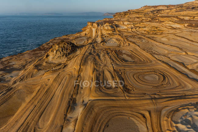 Coastal Sandstone, Maitland Bay, Bouddi National Park, South Wales, Australia загрузить