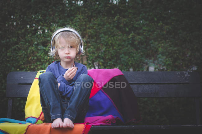 Boy wearing headphones — Stock Photo