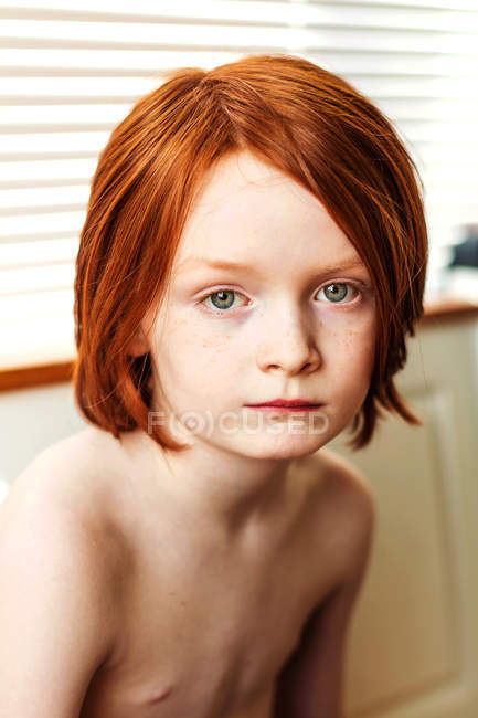 Redhead boy looking at camera — Stock Photo