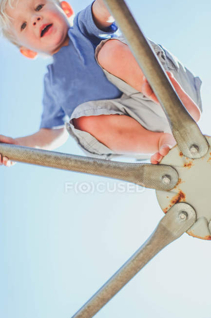 Low angle view of boy — Stock Photo