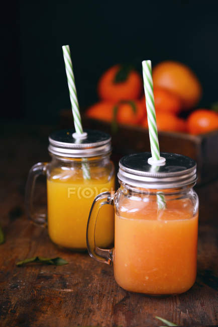 Freshly squeezed juice — Stock Photo