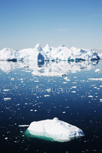 Vue panoramique sur les icebergs de Disco Bay, Ilulissat, Groenland — Photo de stock