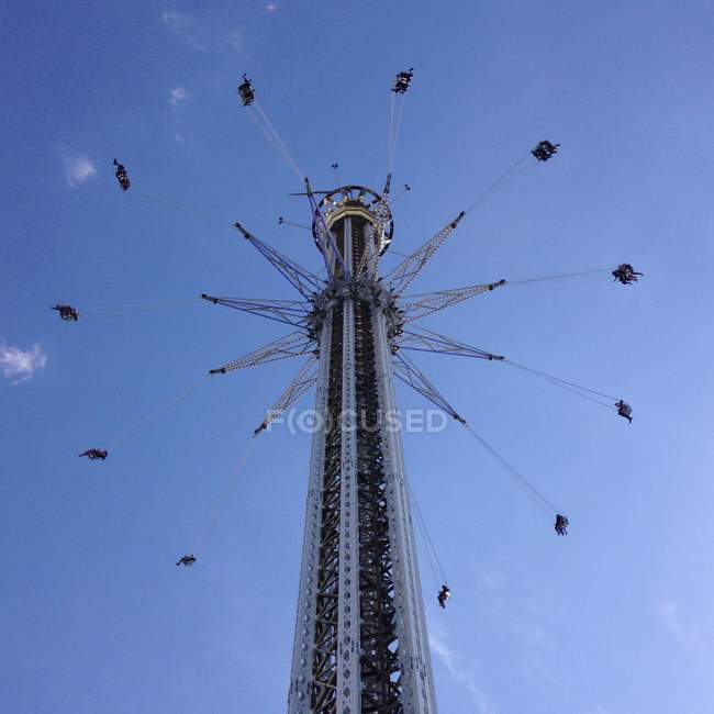 Low angle view of Star flyer against blue sky — Stock Photo