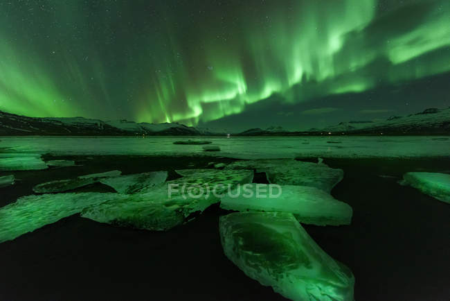 Luci del nord, Laguna di Jokulsarlon, Islanda — Foto stock