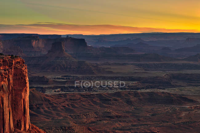 Vista panorâmica do famoso cânion, Parque Nacional Canyonlands, Grand View Point Road, San Juan, Utah, EUA — Fotografia de Stock