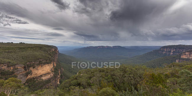 Vista panorámica de Blue Mountains, Nueva Gales del Sur, Australia - foto de stock