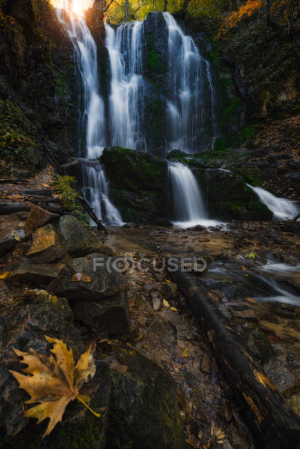 Vue panoramique sur la cascade, Koleshino, Macédoine — Photo de stock