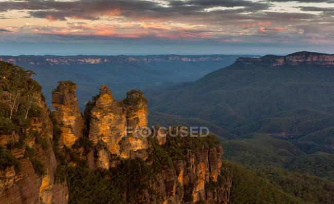 Vista panoramica di Three sisters, Blue Mountains, Nuovo Galles del Sud, Australia — Foto stock