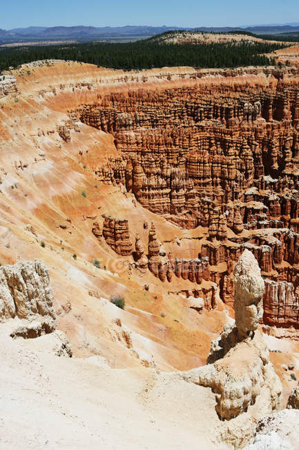 Величним видом красиві знаменитий Брайс-Каньйон, Каньйон Брайс, штат Юта, США — стокове фото