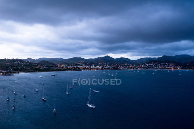 Scenic view of Rodney Bay at dawn from Pigeon Island, Gros Islet, St Lucia — Stock Photo