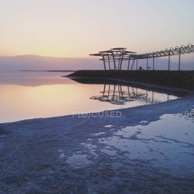 Vista panorámica del paseo marítimo en el Mar Muerto, Israel - foto de stock