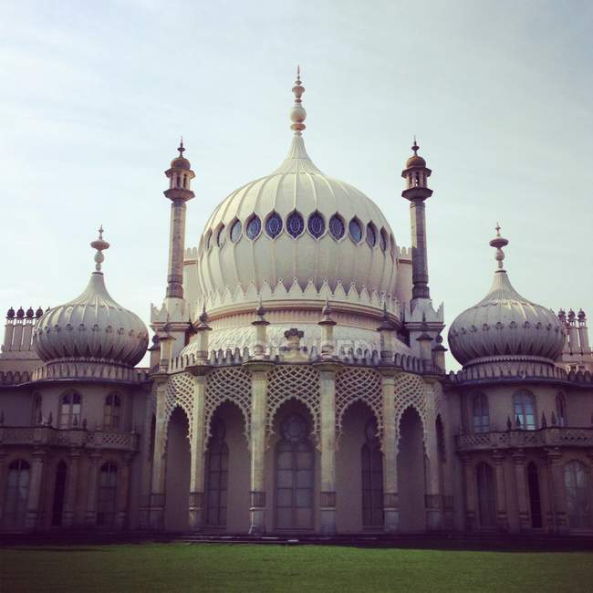 Majestoso Al-Medinah Mesquita, Brighton, Inglaterra, Reino Unido — Fotografia de Stock