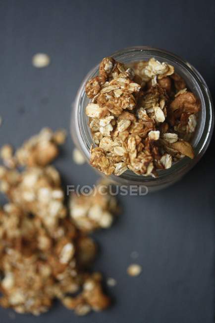 Noix de cajou Crunch Granola sur la table, vue de dessus — Photo de stock