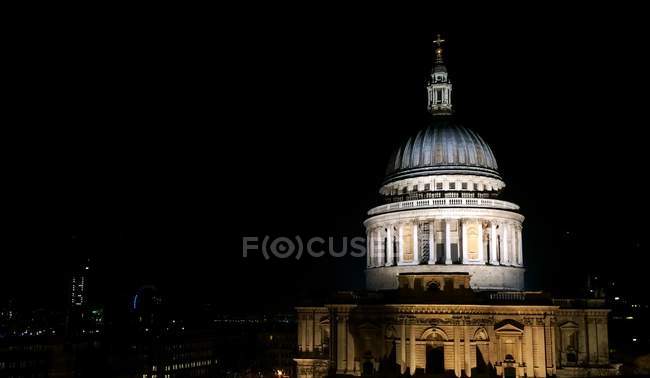 Royaume-Uni, Londres, Dôme de la cathédrale St Pauls la nuit — Photo de stock