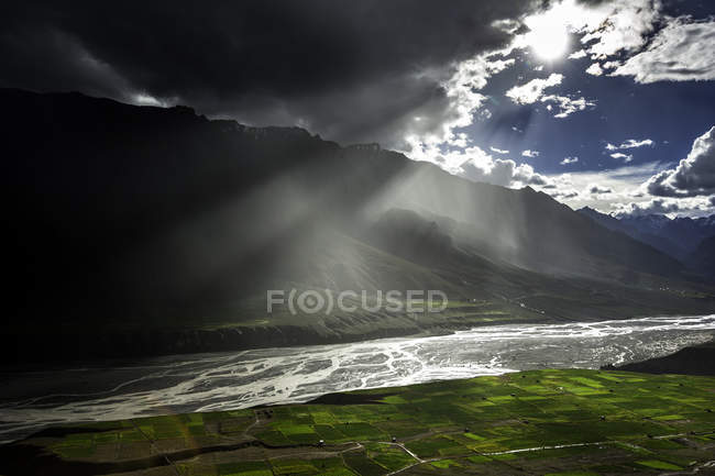 Vista panoramica sul paesaggio del fiume Spiti, Himachal Pradesh, India — Foto stock